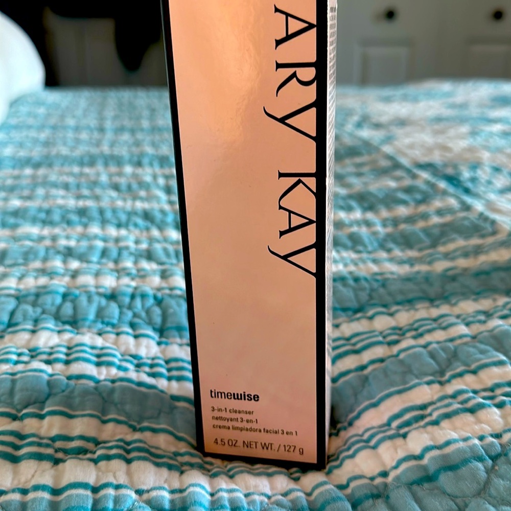 Mary Kay “timewise” 3 in 1 cleanser